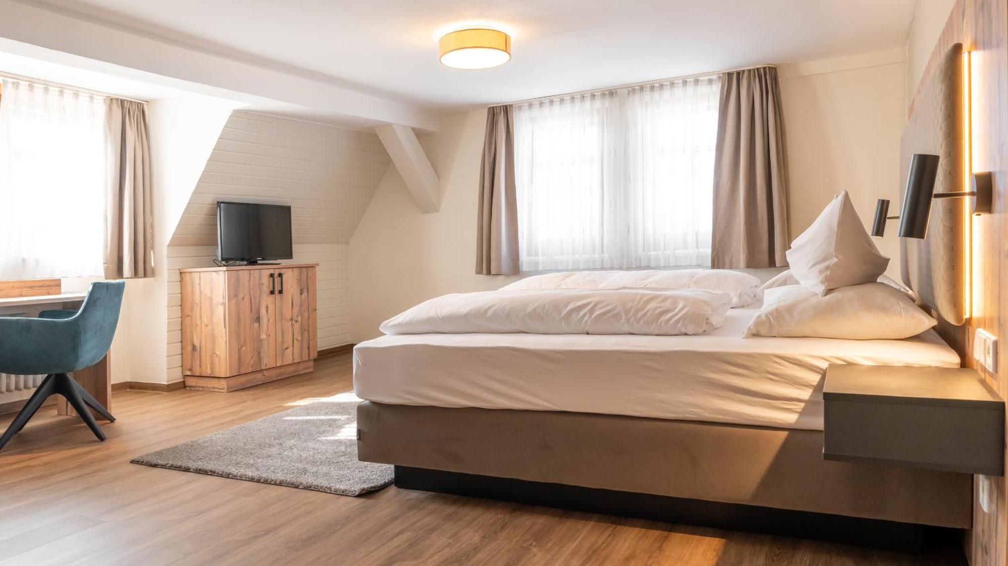 Hotel & Restaurant Post Laichingen Eksteriør bilde