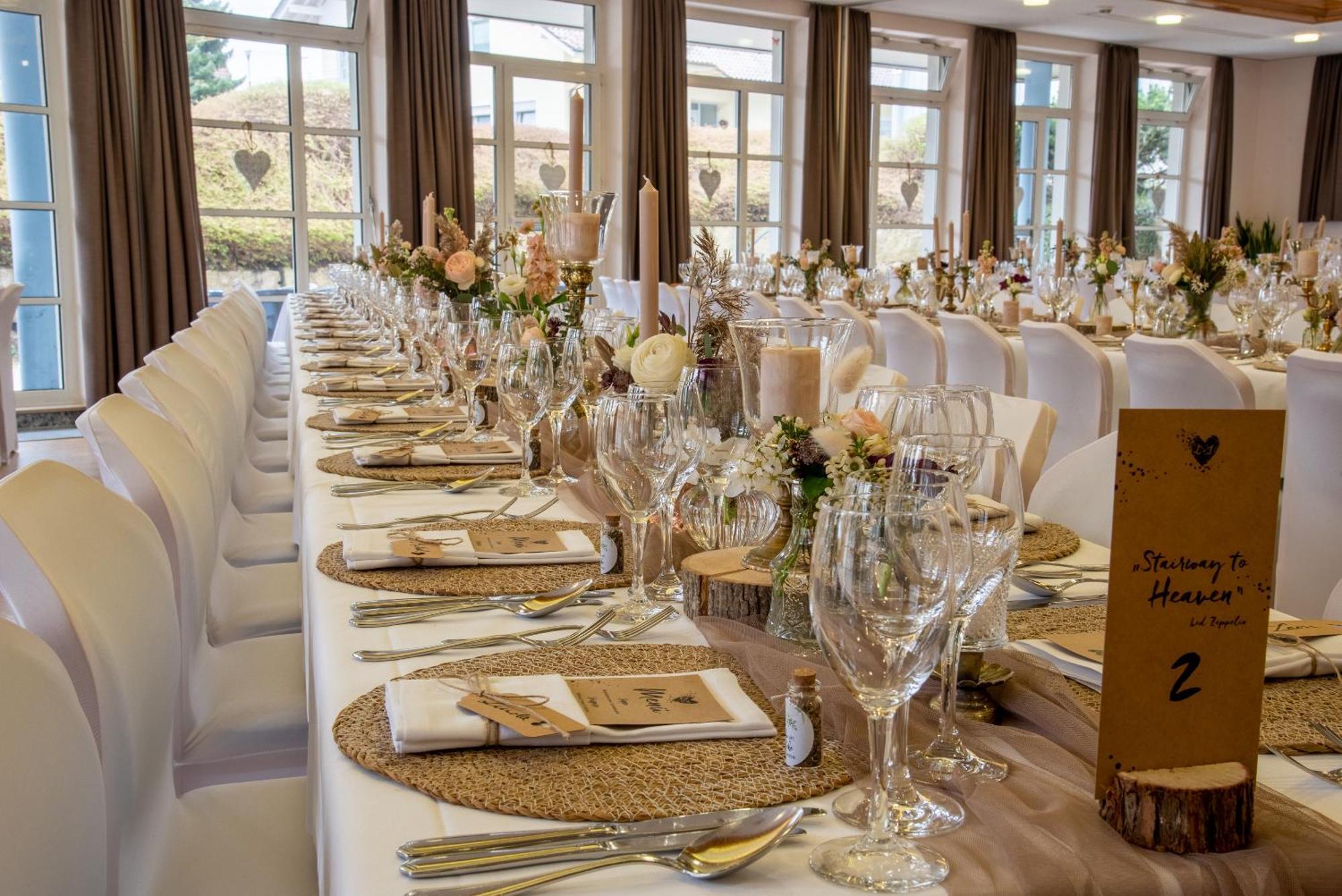 Hotel & Restaurant Post Laichingen Eksteriør bilde