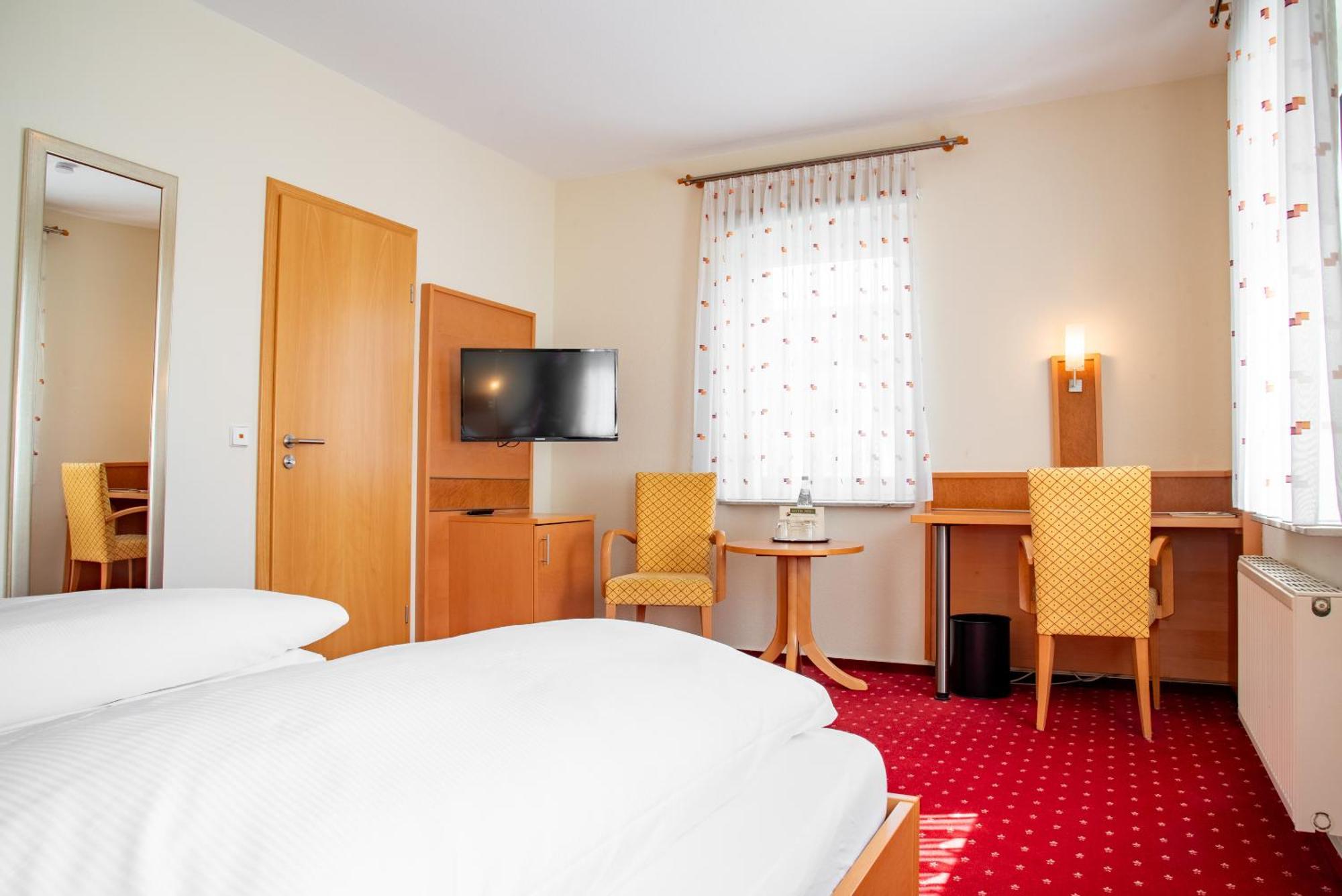 Hotel & Restaurant Post Laichingen Eksteriør bilde